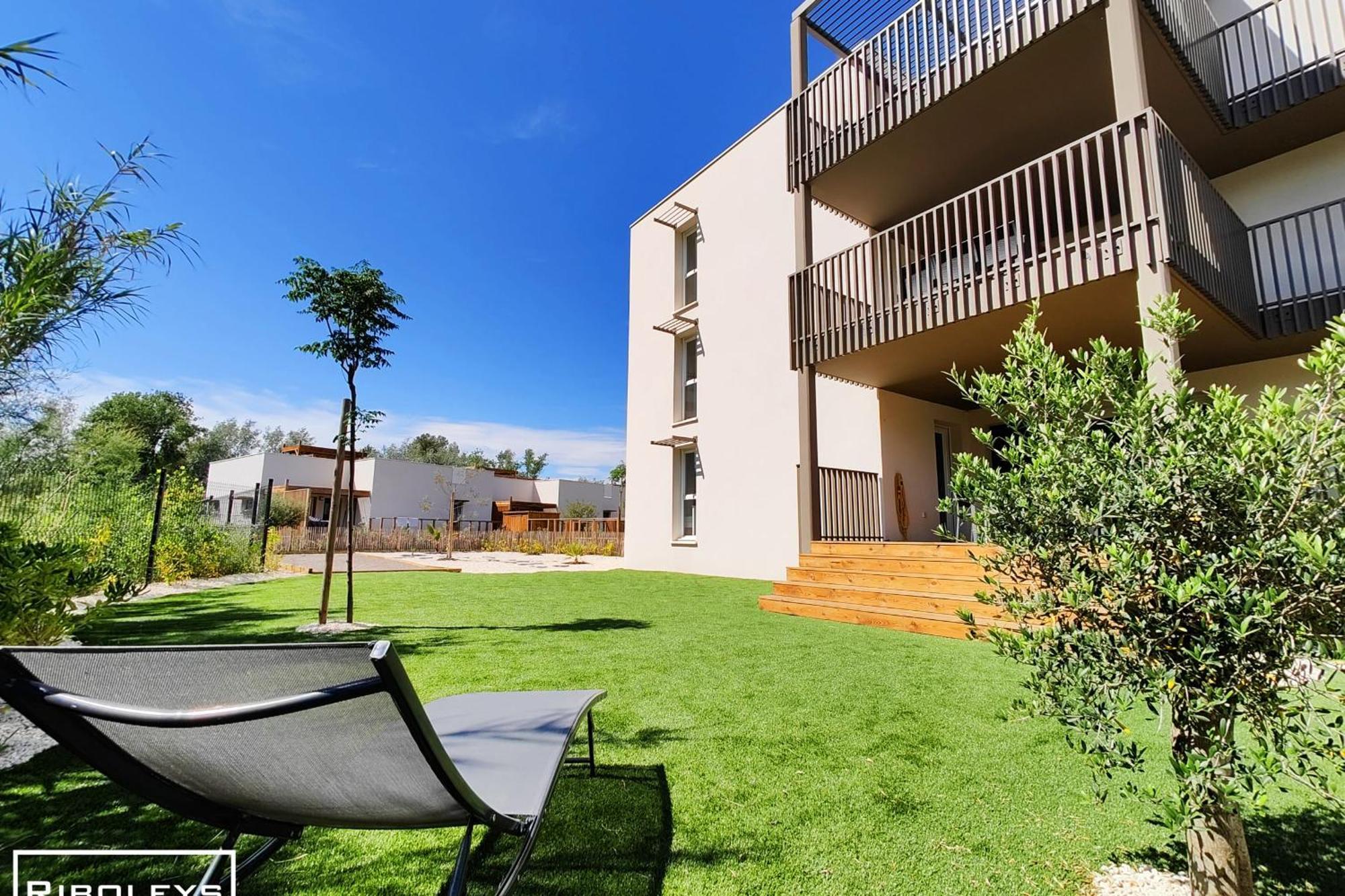 Superbe T3 Climatise Avec Wifi A 400M De La Plage Vias Exterior foto
