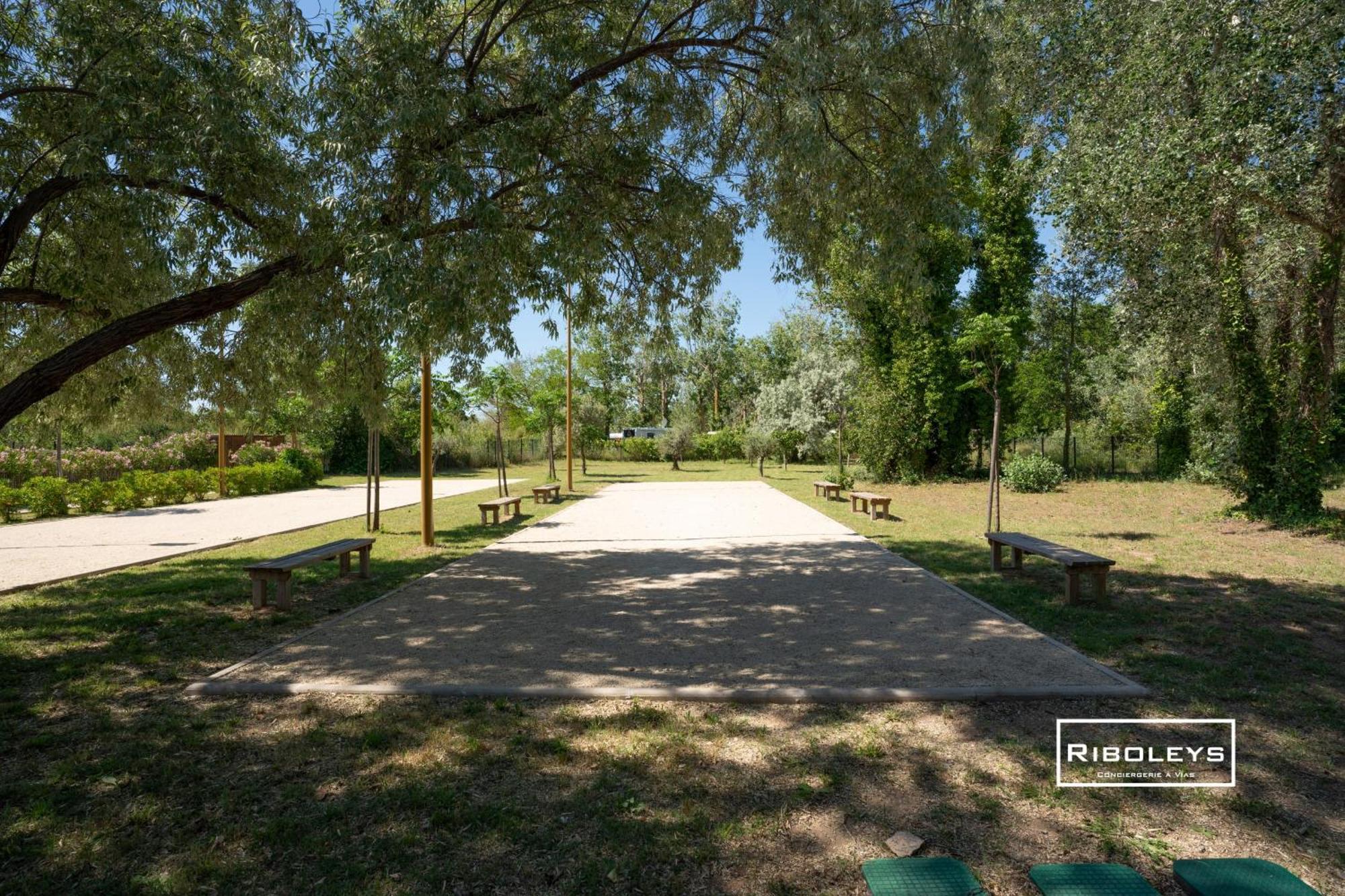 Superbe T3 Climatise Avec Wifi A 400M De La Plage Vias Exterior foto